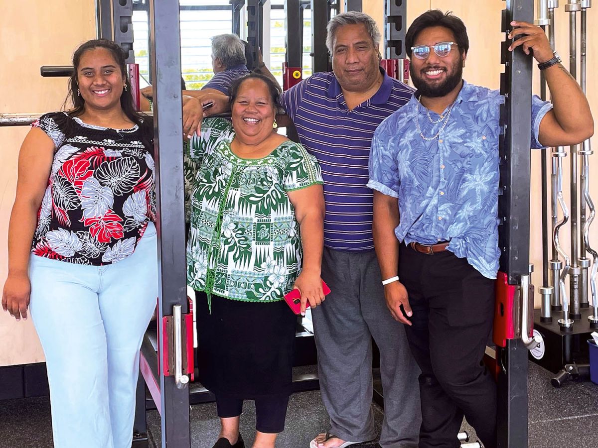 Dr Tabwe Bio (Old Collegian 1986) with members of his family during a visit to St Andrew’s College.