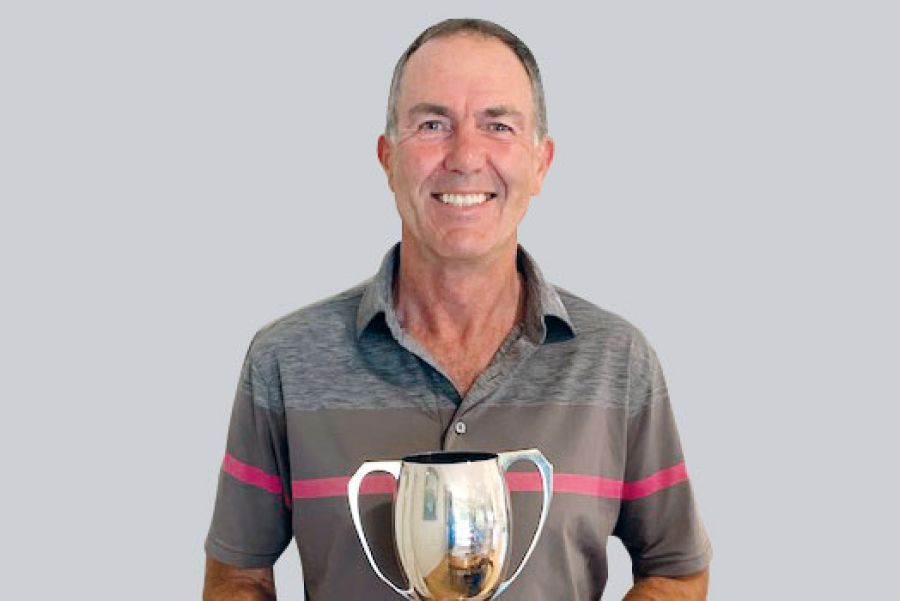 Geoff Barclay (1982) won the Old Collegians’ Trophy