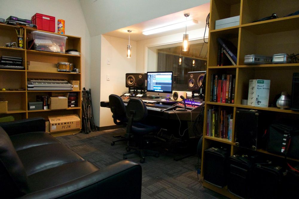 StAC music recording suite desk